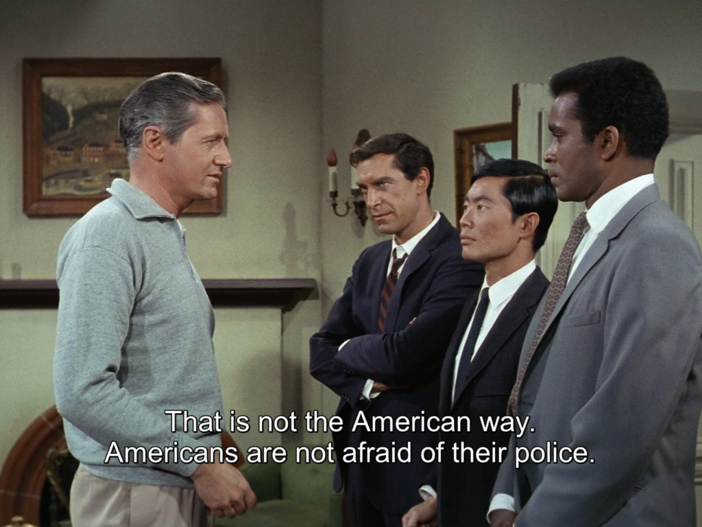 Yanosh Passik continues:
"That is not the American way. Americans are not afraid of their police"